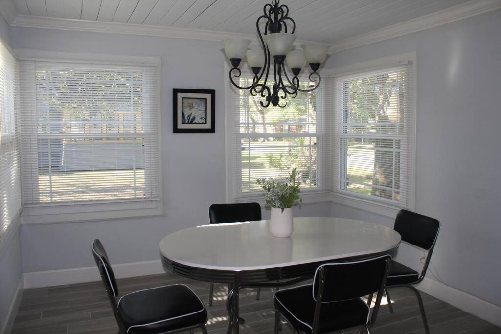 Hébergement de vacances ☆the Oasis In Murray Hill☆ -sleeps 8- Wifi- Cozy