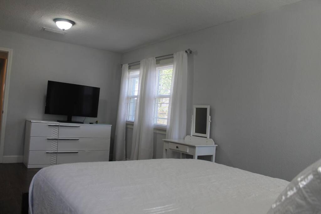 ☆the Oasis In Murray Hill☆ -sleeps 8- Wifi- Cozy