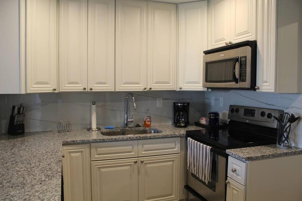 ☆the Oasis In Murray Hill☆ -sleeps 8- Wifi- Cozy Jacksonville