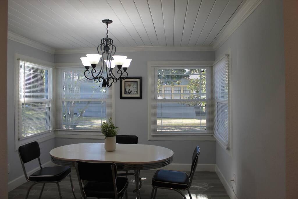 ☆the Oasis In Murray Hill☆ -sleeps 8- Wifi- Cozy