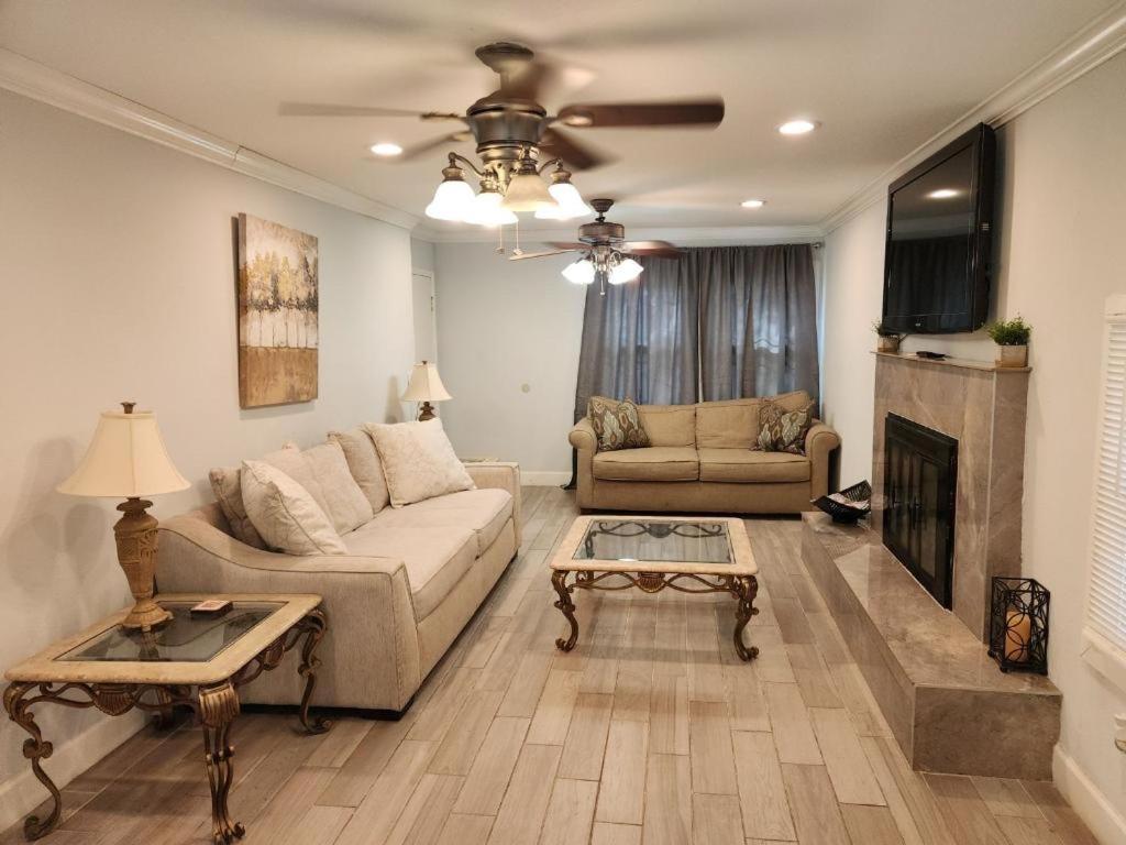 ☆the Oasis In Murray Hill☆ -sleeps 8- Wifi- Cozy Hébergement de vacances Jacksonville